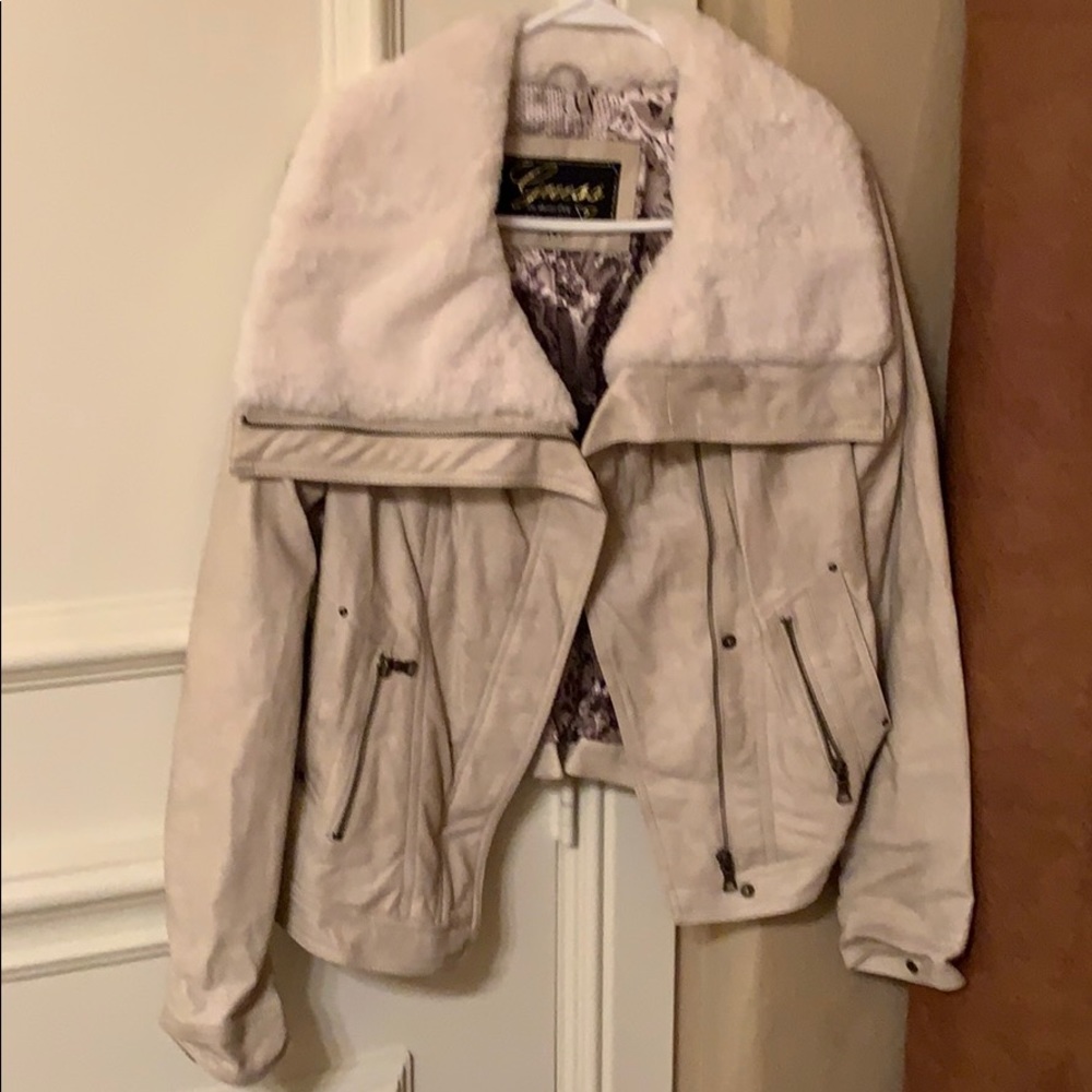 GUESS💥 size M: Suede short Jacket